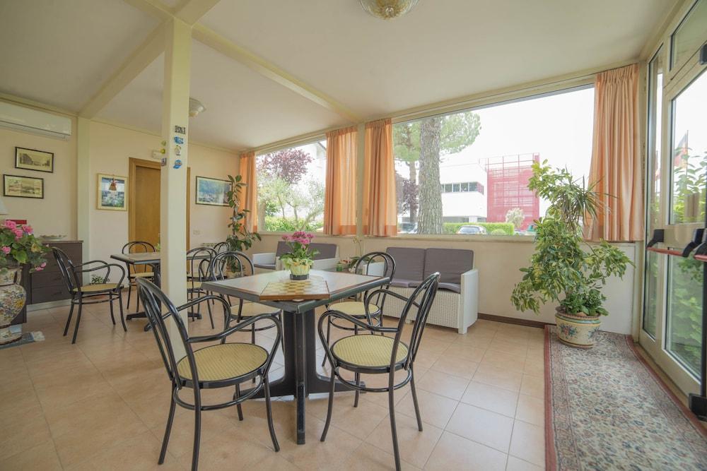 Hotel Santa Maria 2*